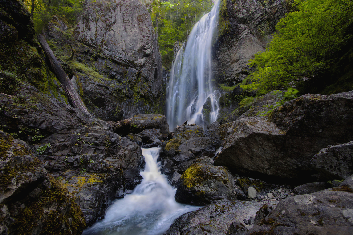 Hemline Falls - Cascade Mountains, Oregon